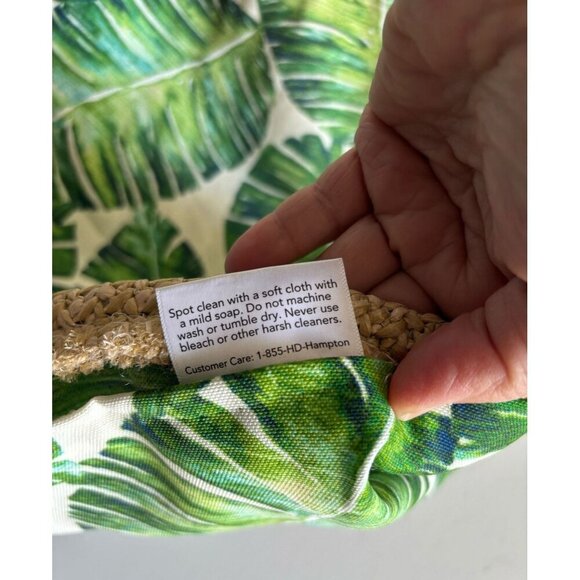 Hampton Bay Tropical Palms Indoors Outdoor Two Pillows Green Leaves Size 20"x20" - Picture 4 of 6
